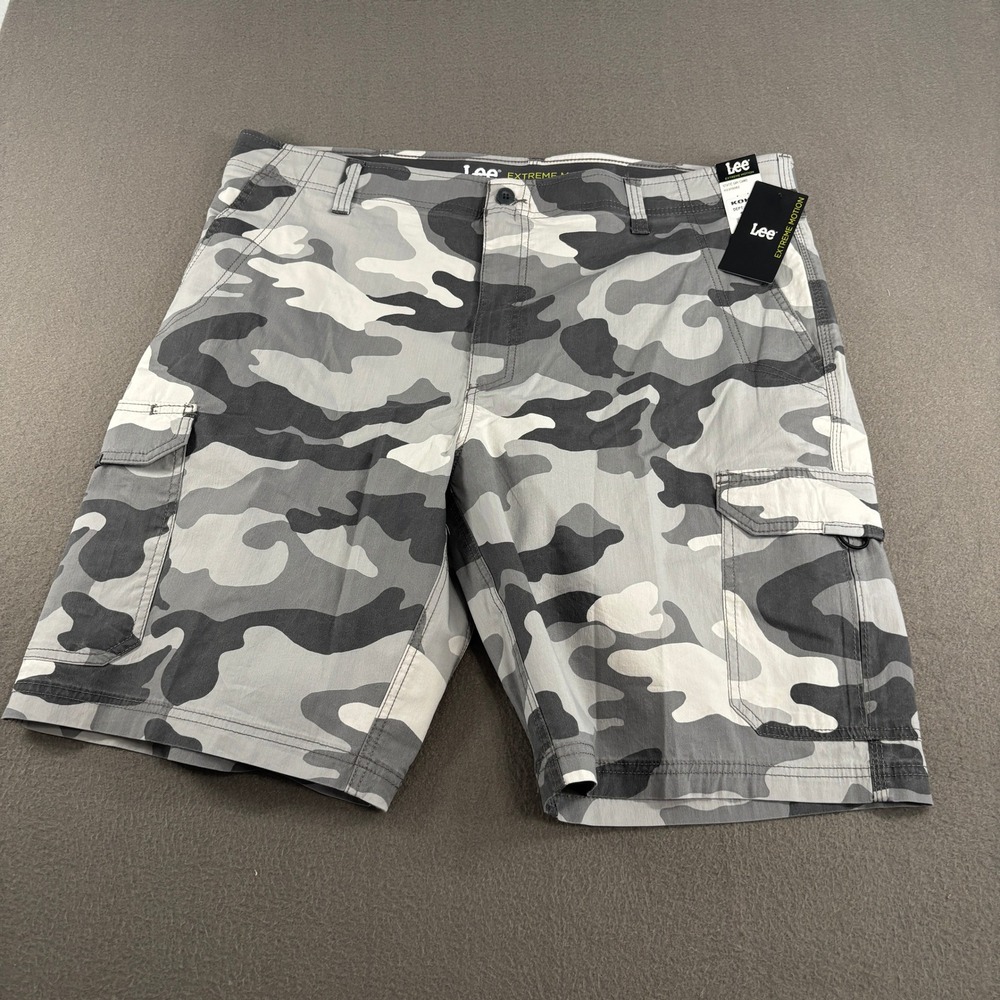 Lee Extreme Motion Cargo Shorts Mens Size 42 Static Grey Camo 112375082